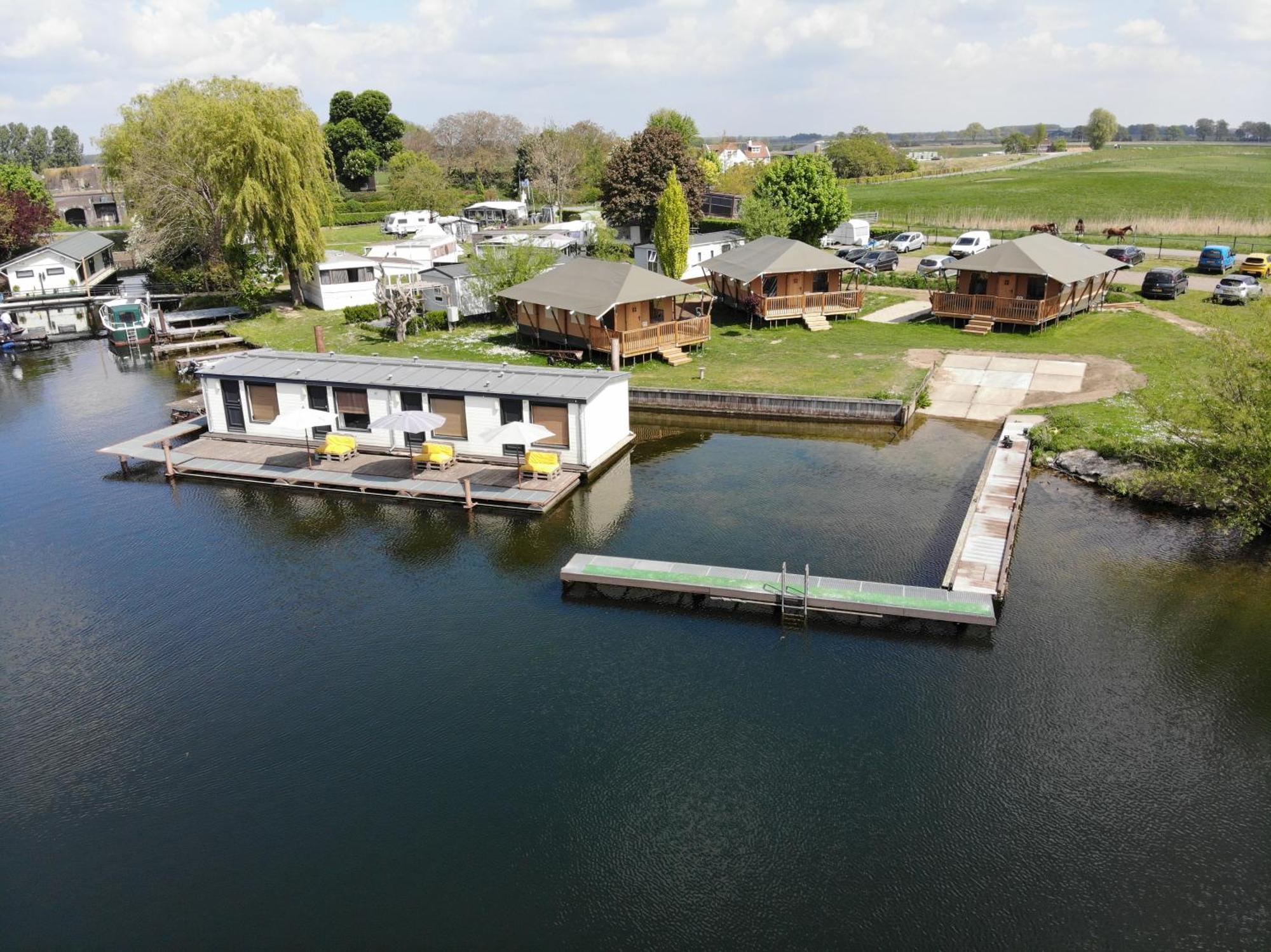 Tiny House By The Water - De Schans Alphen Alphen  Eksteriør bilde